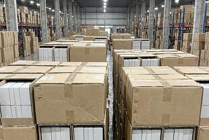B2B Supply of IQOS hardware — small parcel