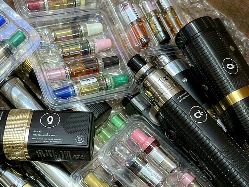 B2B Supply of IQOS kits — premium tier