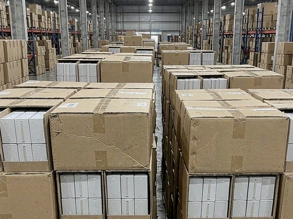 Bulk Distribution for IQOS hardware — premium tier