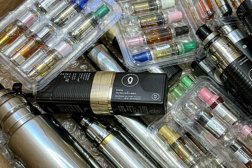 Buyer's Guide to IQOS accessories — container load