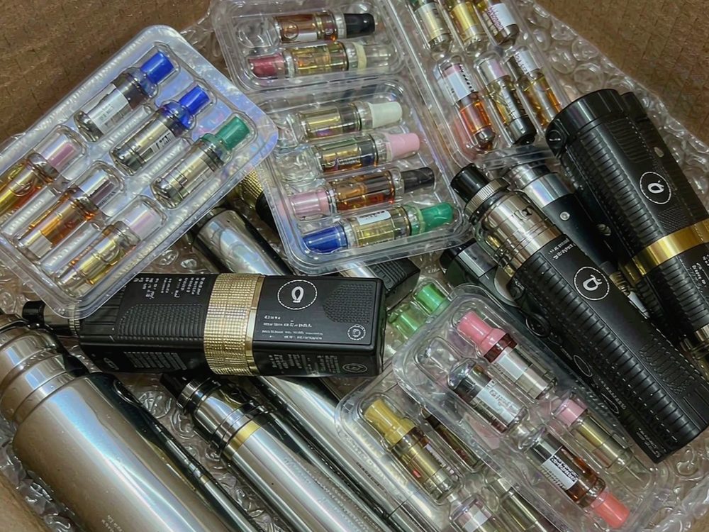 Buyer's Guide to IQOS in Latvia — bulk case