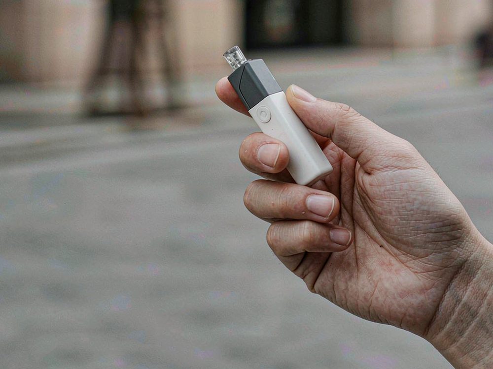 Case Study: IQOS in Latvia — no minimum MOQ