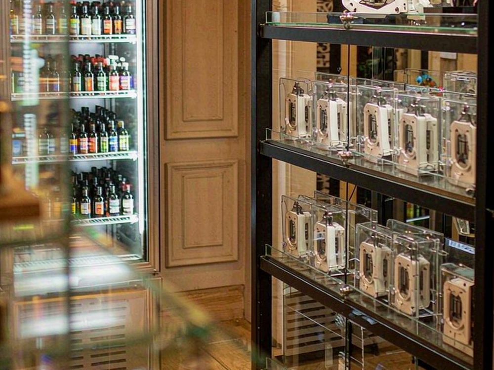 Comparison of IQOS in Latvia Suppliers — bulk case