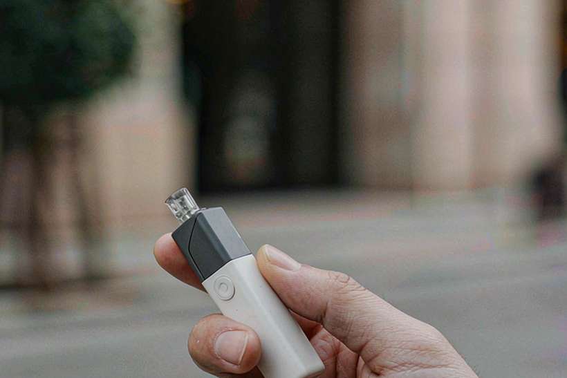 Compliance Notes for IQOS hardware — container load