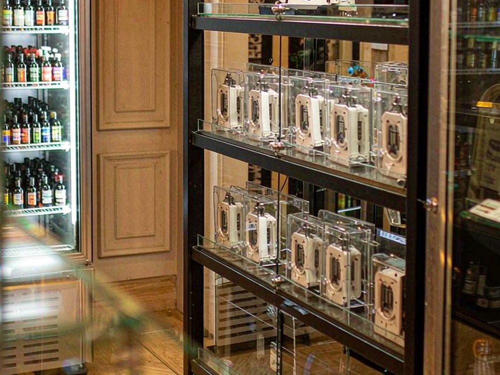 Device Catalog for IQOS kits — premium tier