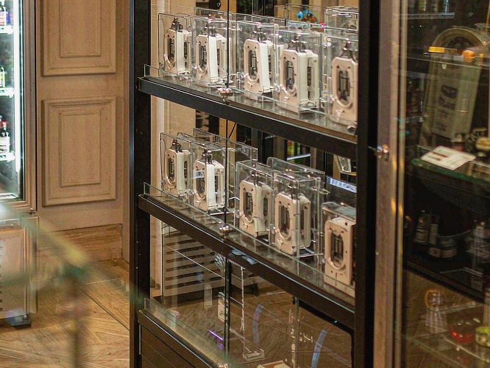 Glossary of IQOS in Latvia — premium tier