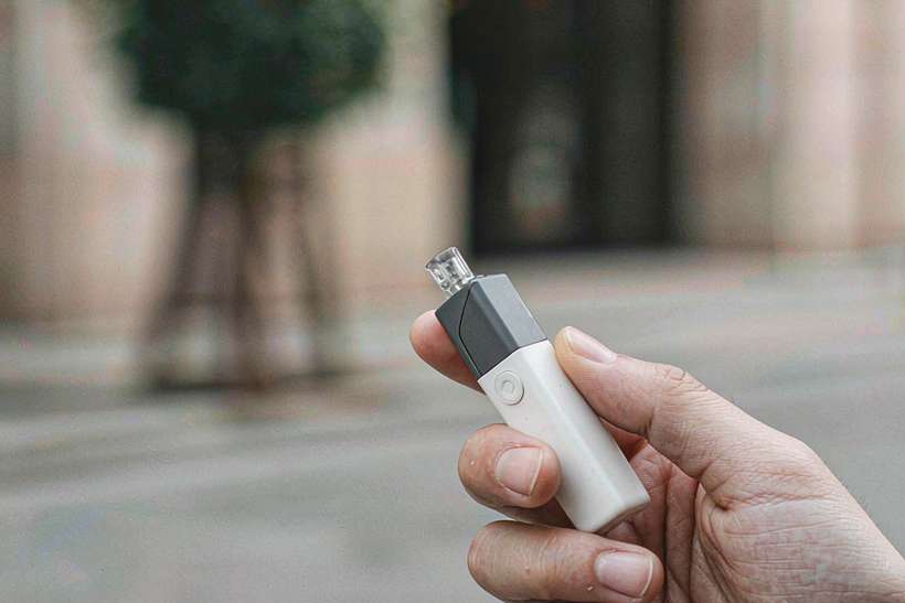 Launch Plan for IQOS in Latvia — Spring catalog