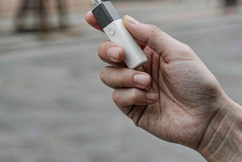 Margins on IQOS kits — Middle East