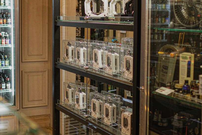 Market Overview of IQOS accessories — bulk case