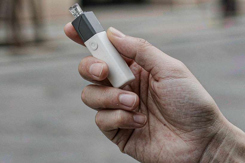 Reseller Guide to IQOS disposables — small parcel