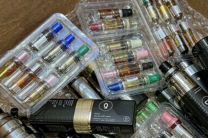 Restocking IQOS tanks — US warehouse