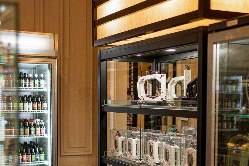 Trend Report on IQOS hardware — small parcel