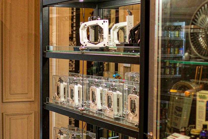 Trend Report on IQOS pods — Spring catalog