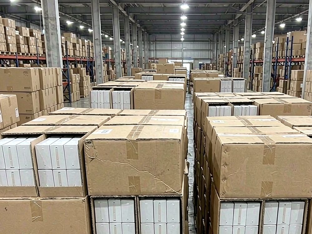 Warehouse Options for IQOS hardware — premium tier
